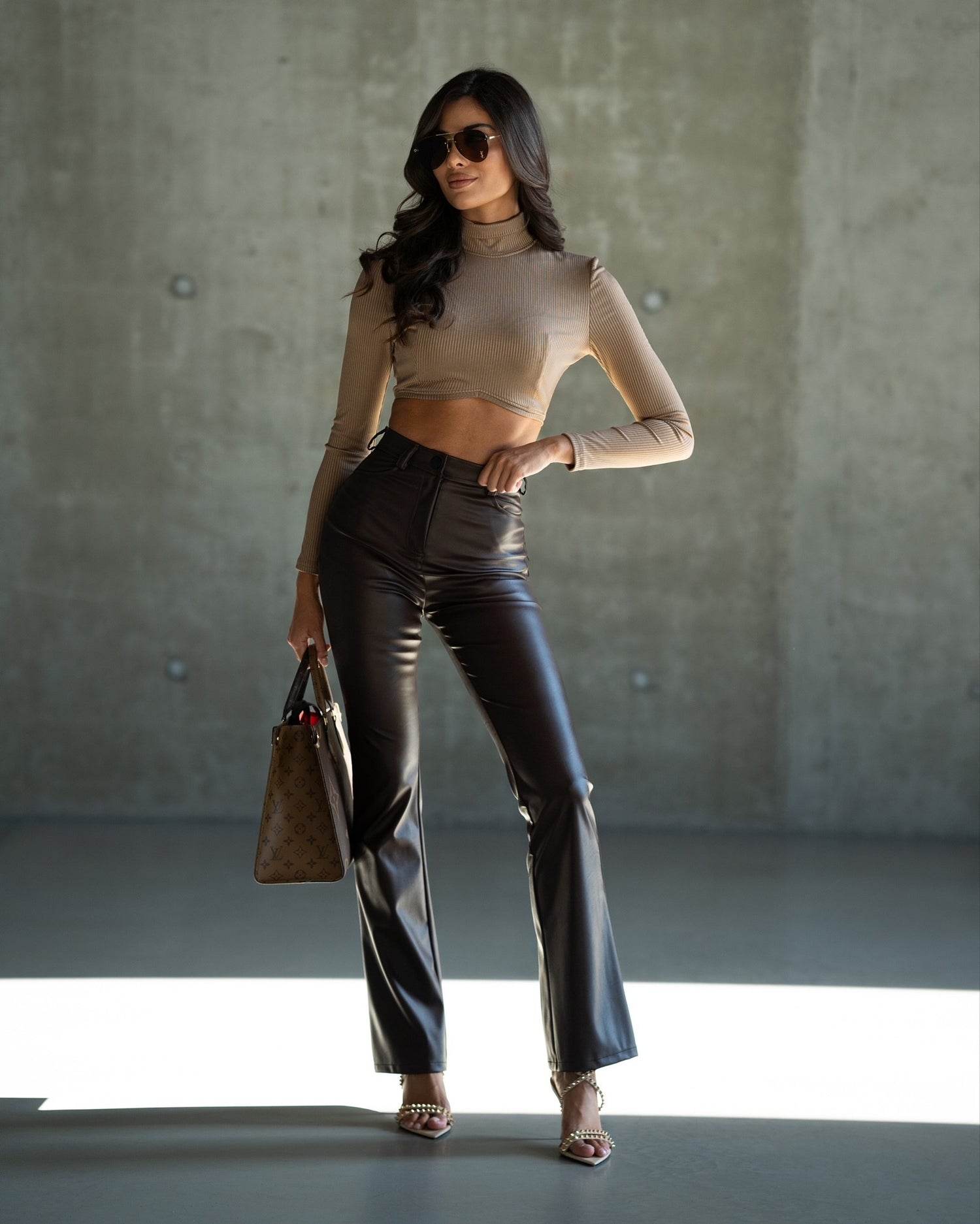 COFFEE – LEATHER TROUSERS